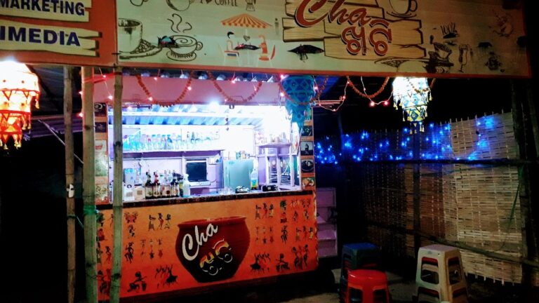 best cafe in bhubaneswar cha khati cafe